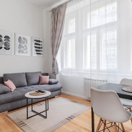 Prague Days - Elegant Studios Near Wenceslas Square Екстер'єр фото